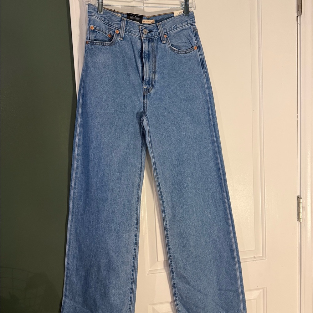 Levi’s Jeans- high rise. NEW WITH TAGS